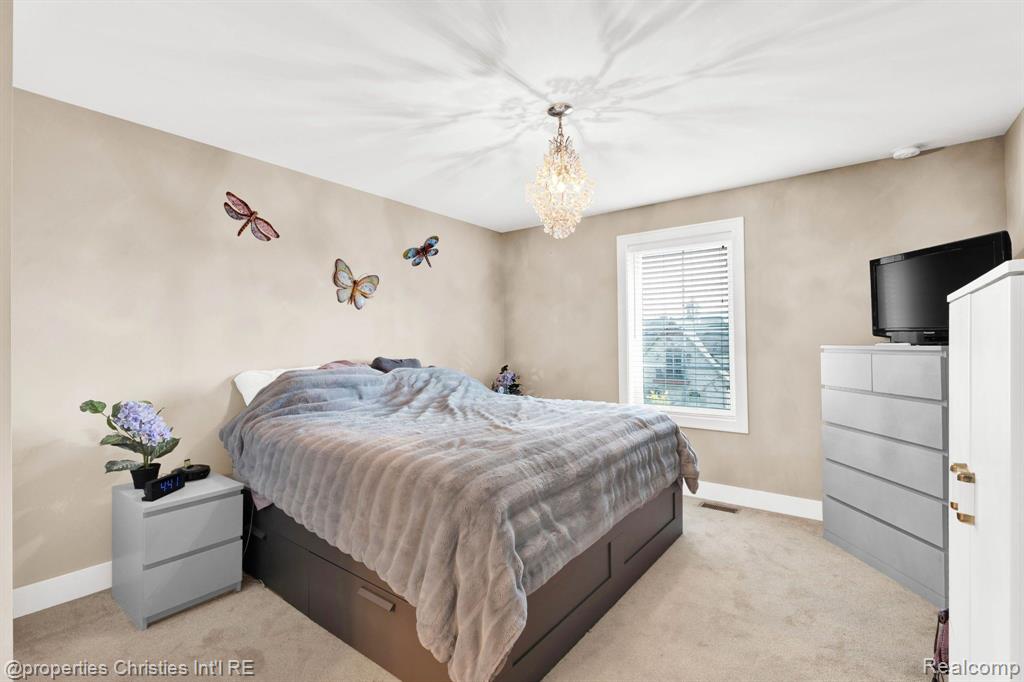 10486 Stoney Point Drive, South Lyon, MI 48178 — Photo 38