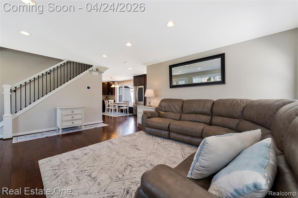 1963 Beverly Street, Sylvan Lake, MI 48320 — Photo 16