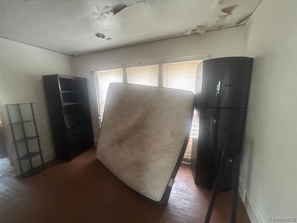 4548 COOPER Street, Detroit, MI 48214 — Photo 9