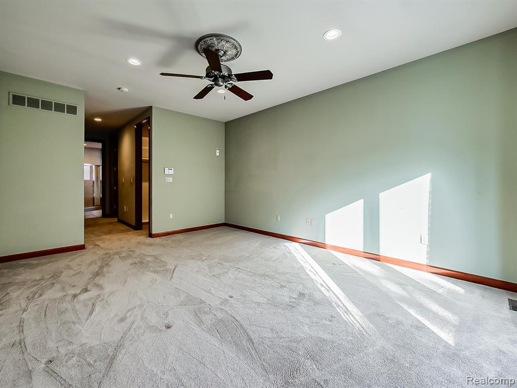 7364 Essex Drive, West Bloomfield, MI — Photo 25