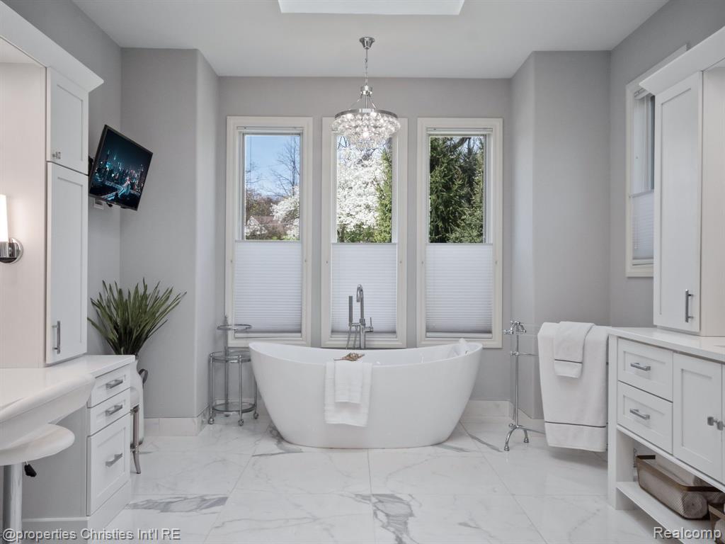 920 SOUTHDOWN Road, Bloomfield Hills, MI 48304 — Photo 26