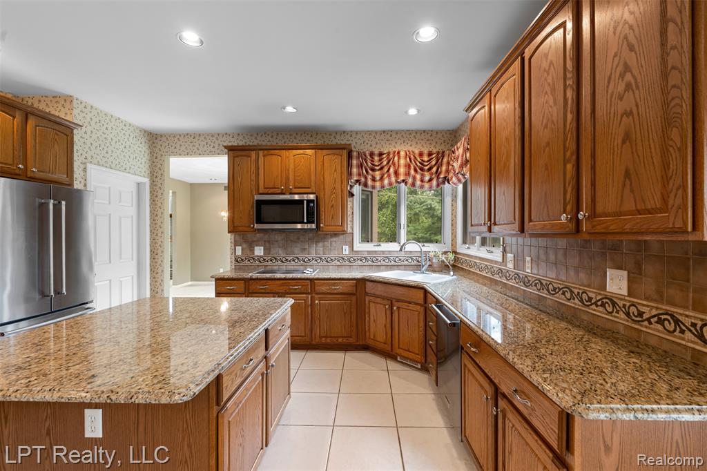 9968 Tuscany Valley Way, South Lyon, MI 48178 — Photo 20