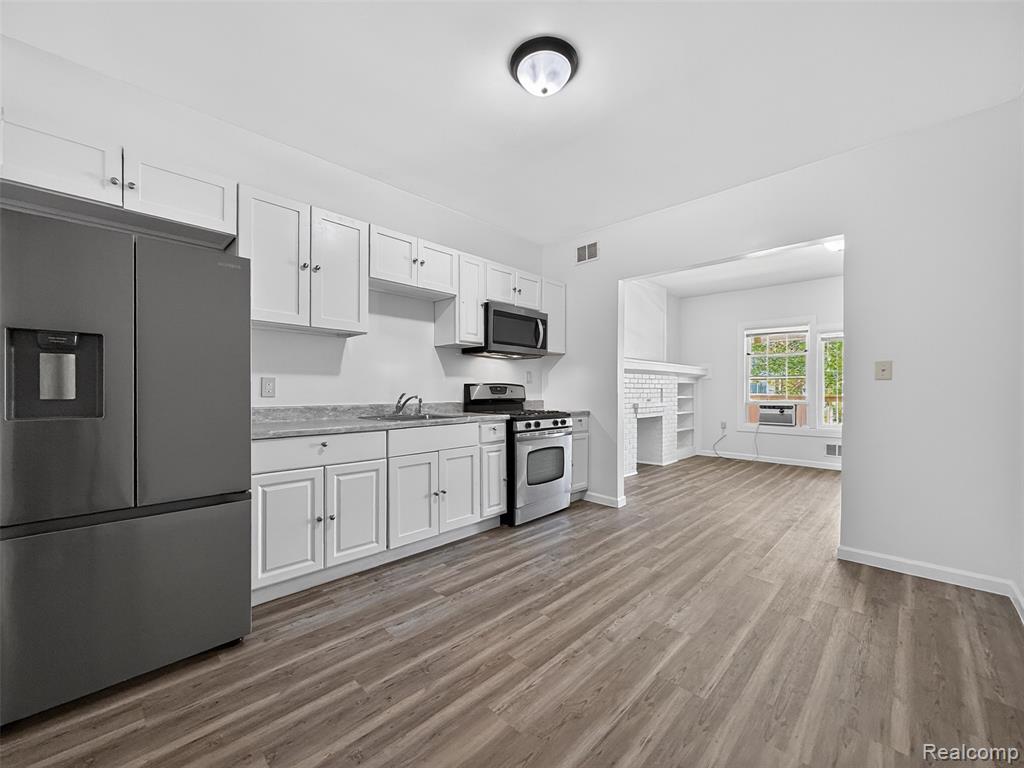 5345 Seebaldt Street, Detroit, MI 48204 — Photo 9