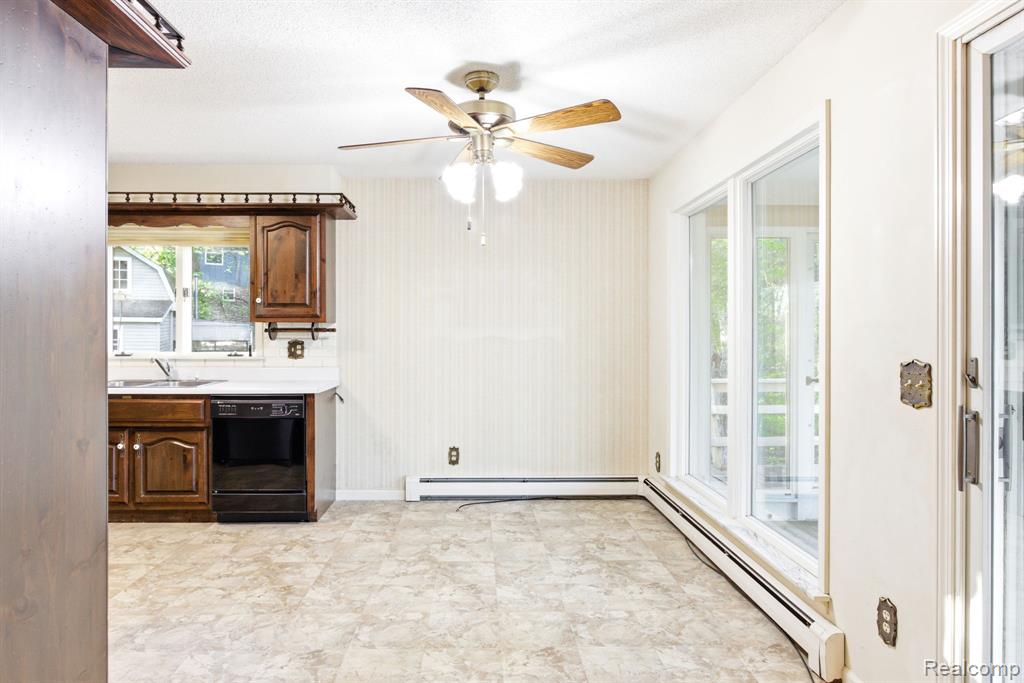 5208 N Hillcrest Drive, MI 48049 — Photo 15