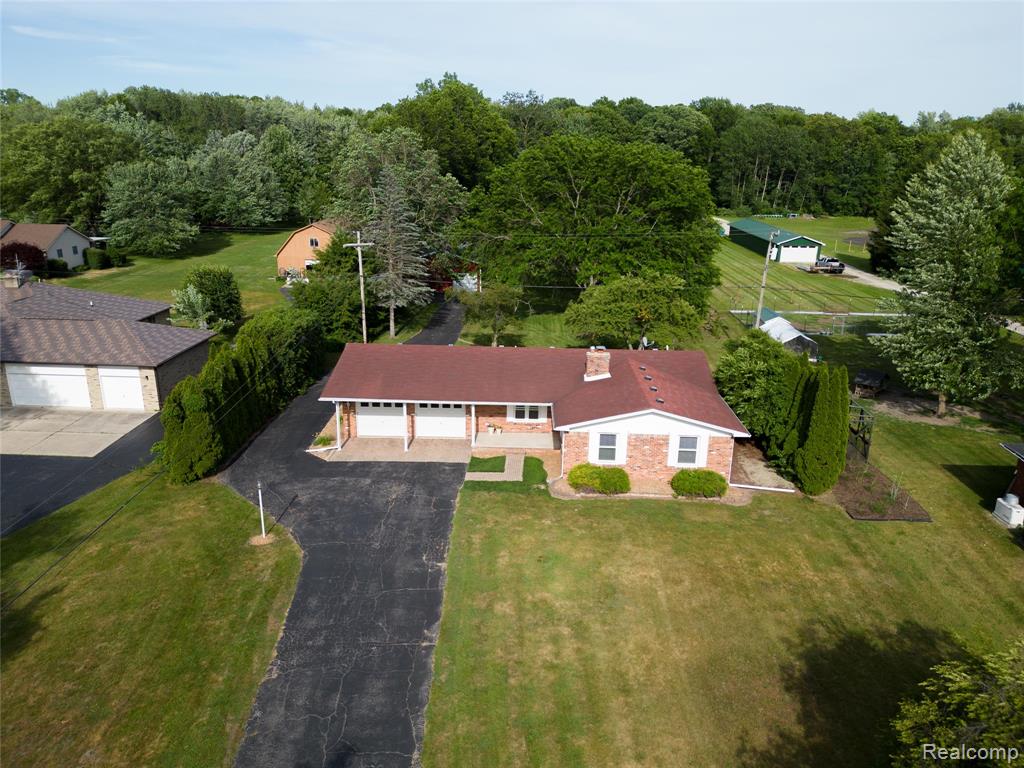 21515 Huron River Drive, New Boston, MI 48164 — Photo 42