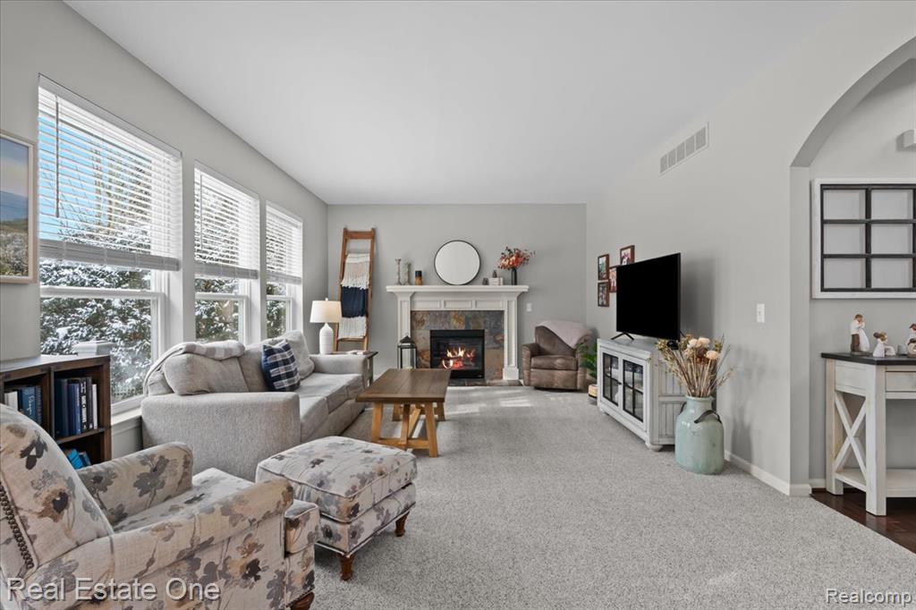 924 Riverstone Court, Milford, MI 48381 — Photo 11