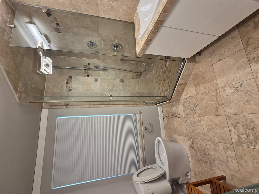 6076 Glen Eagles Drive, West Bloomfield, MI 48323 — Photo 33