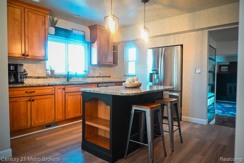 433 Dutch Mill Drive, Flushing, MI 48433 — Photo 12