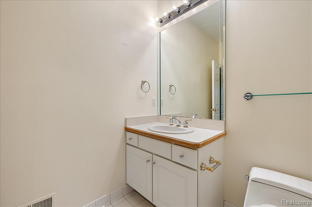 3725 Mountain Laurel Court, Oakland, MI — Photo 41