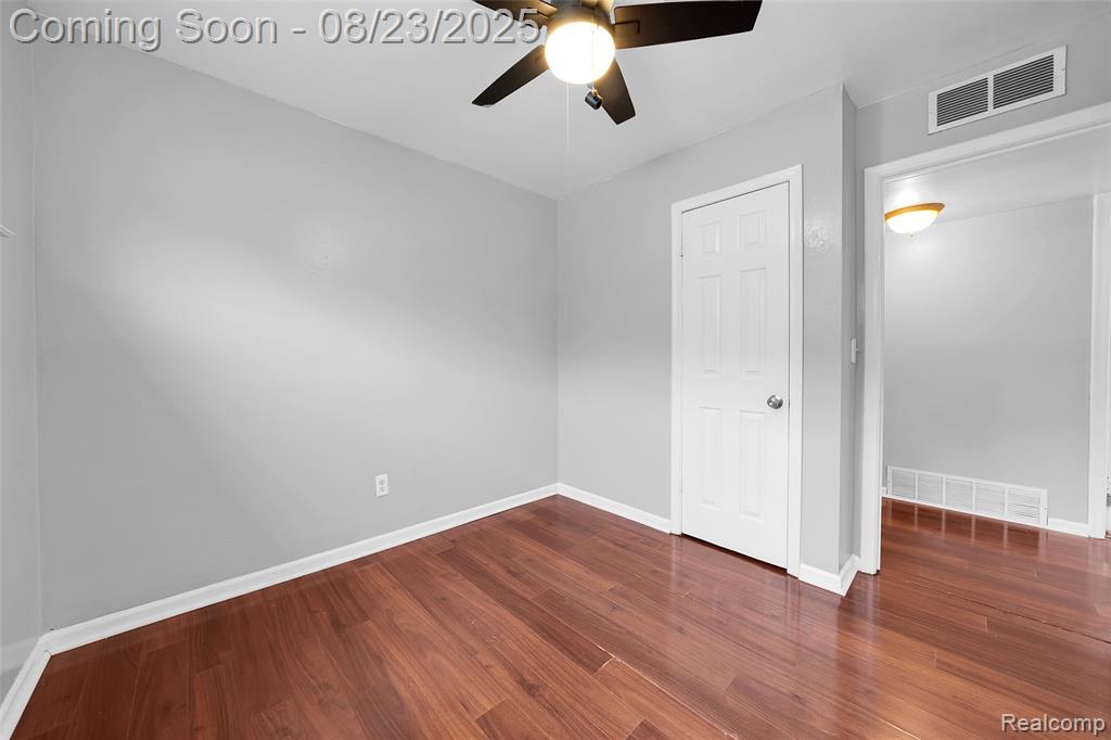 4952 Clippert Street, Dearborn Heights, MI 48125 — Photo 15