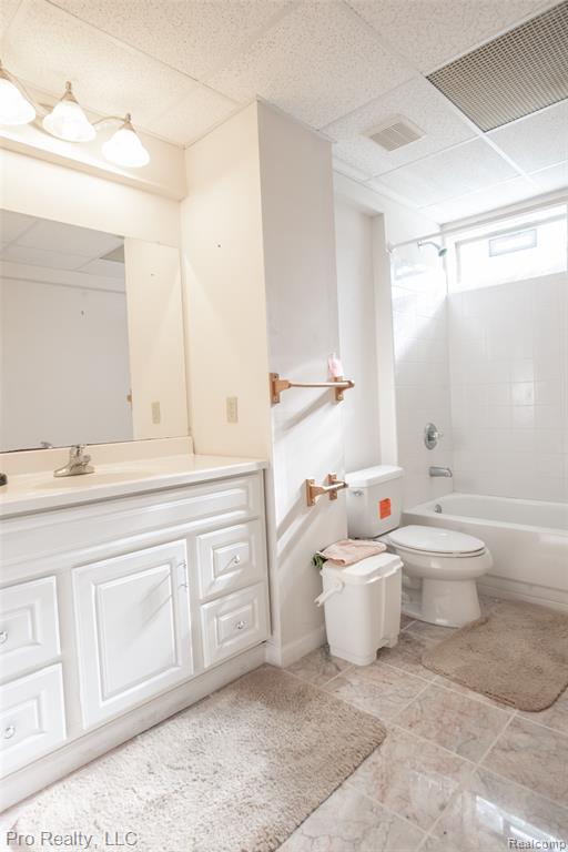 4233 Holly Lane, Rochester, MI 48306 — Photo 33