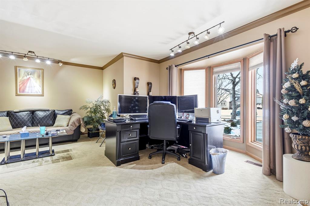 39810 Wilmette Drive, Sterling Heights, MI 48313 — Photo 7