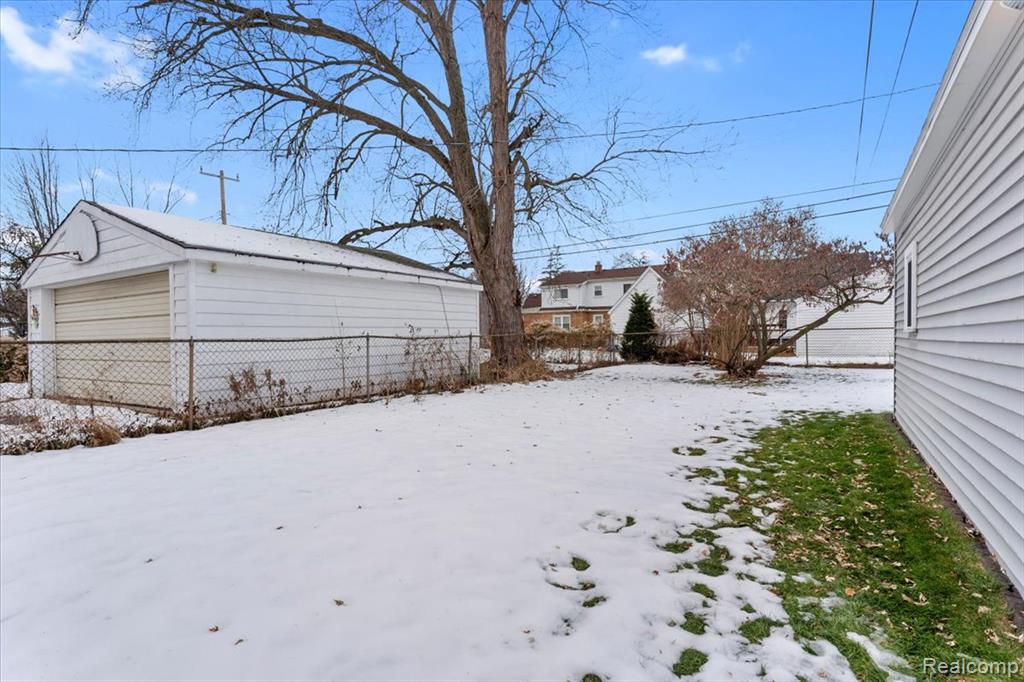 909 N Highland Street, Dearborn, MI 48128 — Photo 23