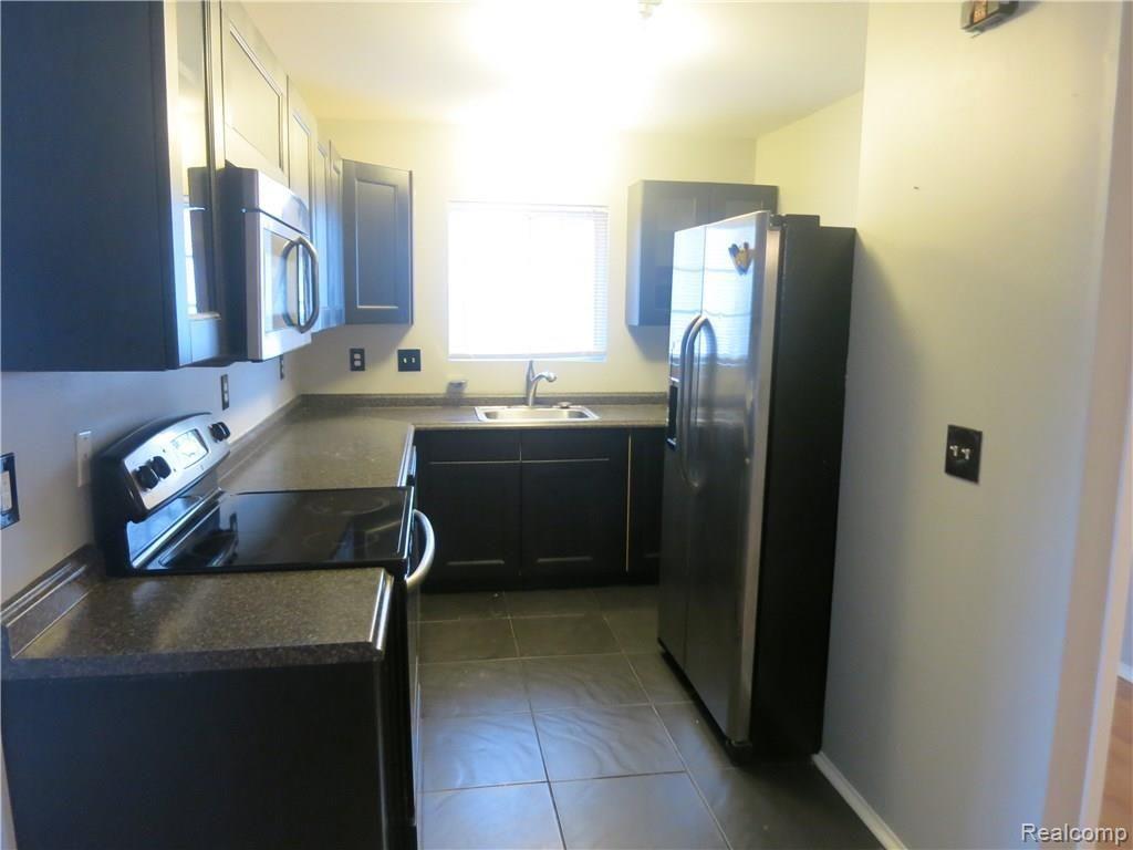 23390 GRAYSON, Southfield, MI 48075 — Photo 7