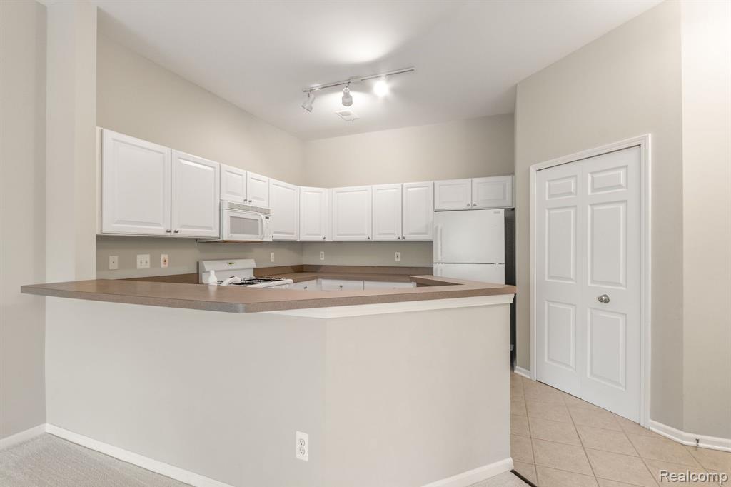 2781 Knightsbridge Circle, 72, Ann Arbor, MI 48105 — Photo 3