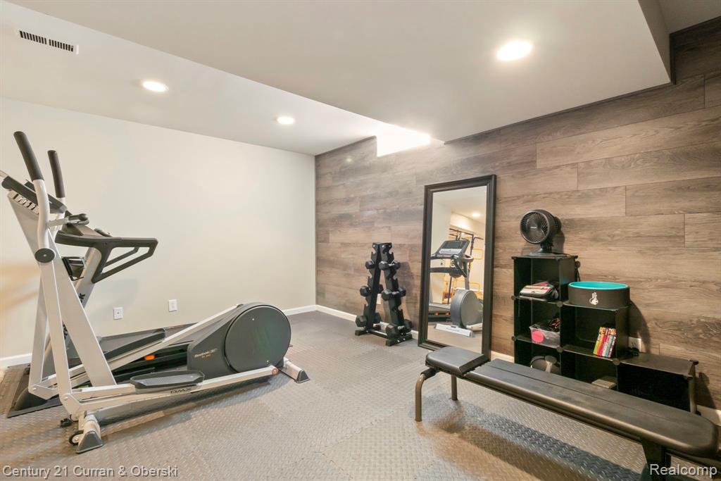 48742 Tanglewood Drive, Macomb, MI 48044 — Photo 64