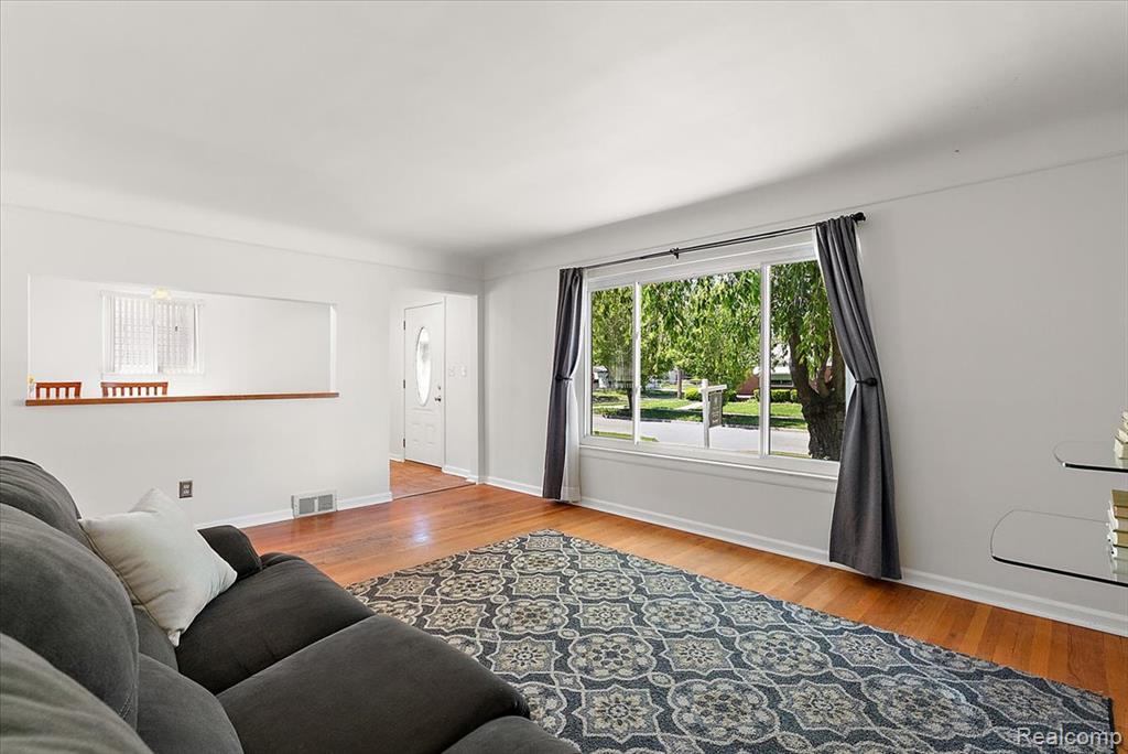 4205 Katherine Street, Dearborn Heights, MI 48125 — Photo 5