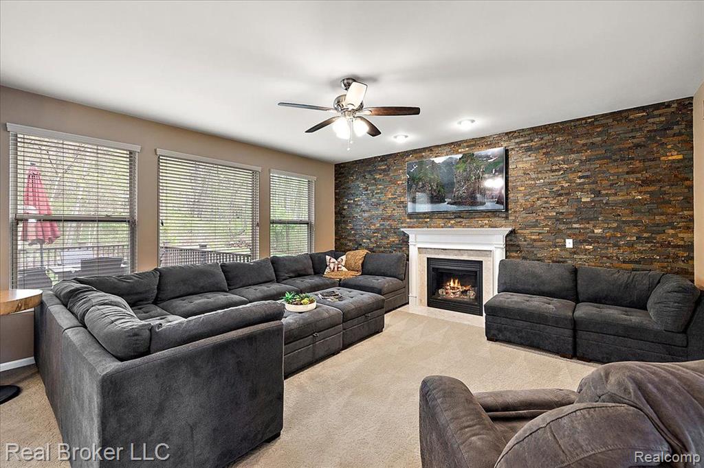 5633 GOLF POINTE Drive, Clarkston, MI 48348 — Photo 35