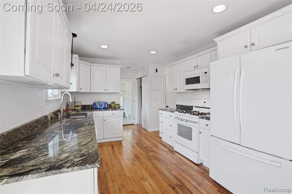 5074 Perryville Road, Holly, MI 48442 — Photo 13