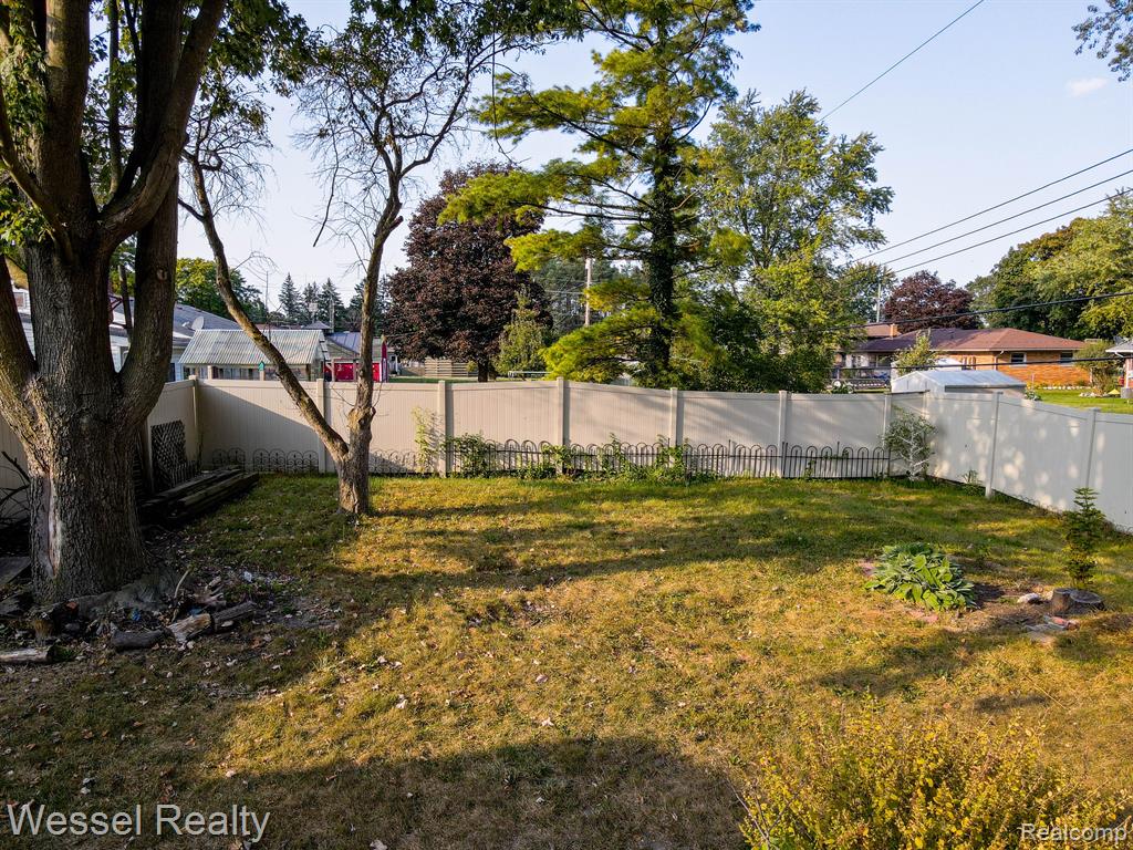 530 N GLASSFORD Street, Capac, MI 48014 — Photo 31