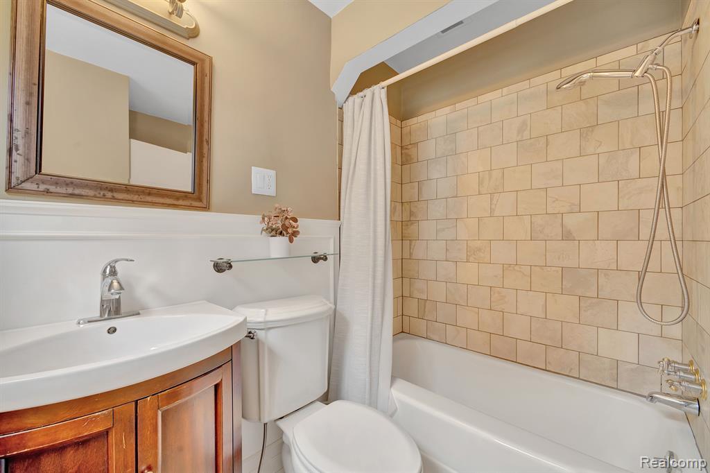 4423 Groveland Avenue, Royal Oak, MI 48073 — Photo 25