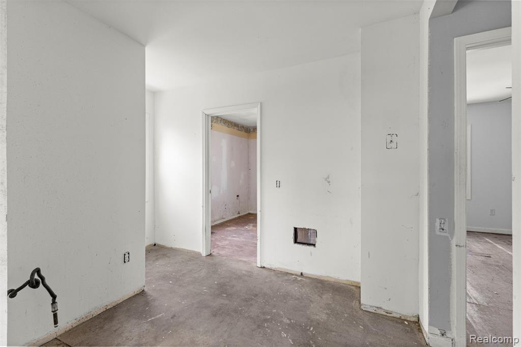 6025 Rosemont Avenue, Detroit, MI 48228 — Photo 12