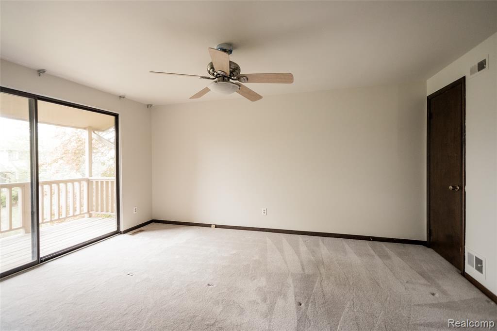 7118 Pebble Park Drive, West Bloomfield, MI — Photo 40