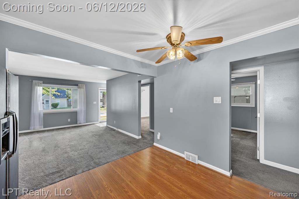 806 E Barrett Avenue, Madison Heights, MI 48071 — Photo 12