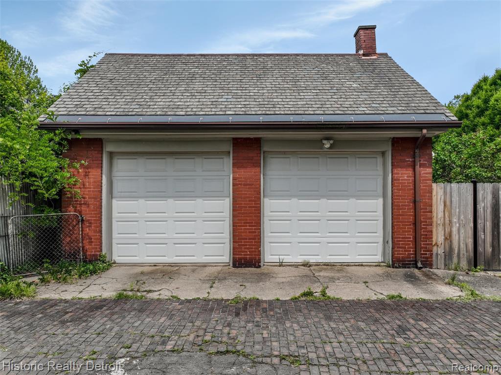 1027 Burns Street, Detroit, MI 48214 — Photo 61