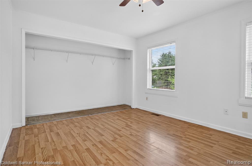 902 Little Hill Court, Rochester Hills, MI 48307 — Photo 11