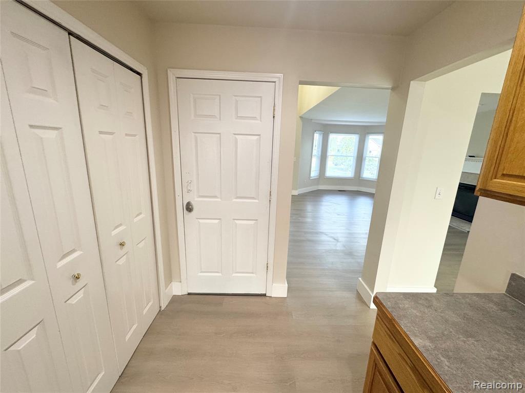 8147 Fox Tail Court, Ypsilanti, MI 48197 — Photo 11