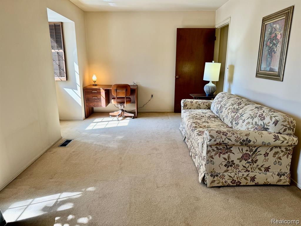1976 RIDGE, Royal Oak, MI 48073 — Photo 16