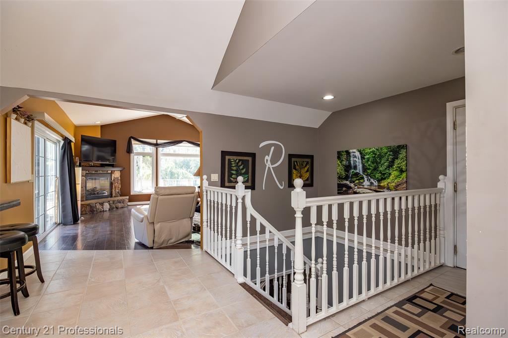 3251 Mann Road, Clarkston, MI — Photo 9