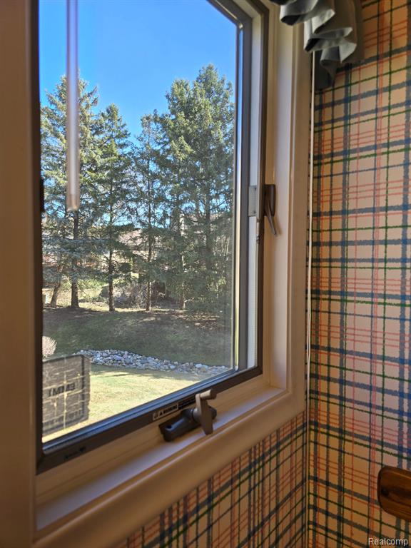5618 NORTHCREST Crossing, Clarkston, MI — Photo 45