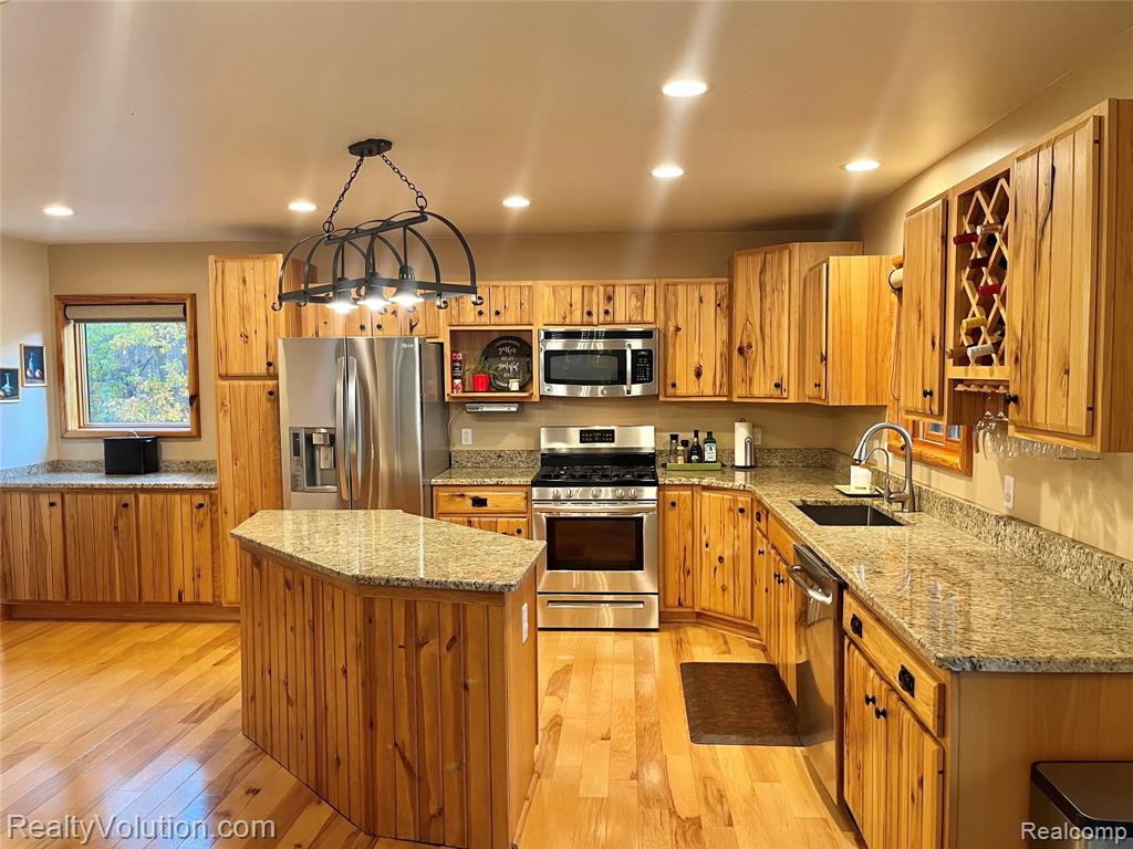 5012 Vista Bay Trail, Goodrich Vlg, MI — Photo 4