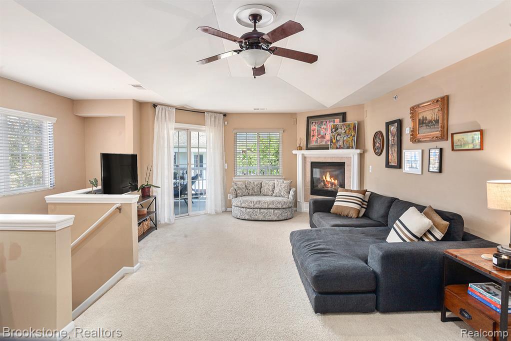 6913 Boulder Pointe Drive, Washington, MI — Photo 2
