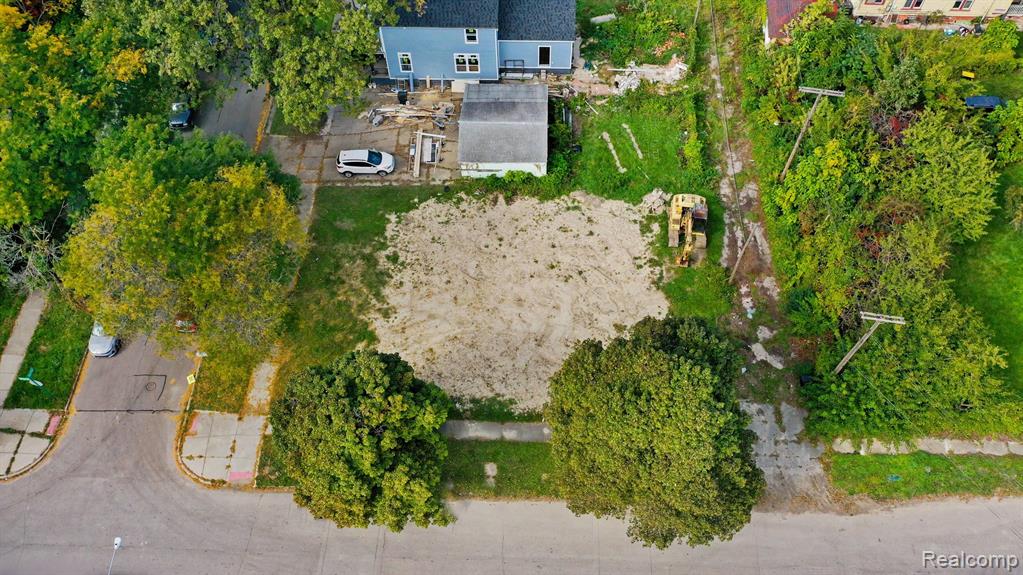5200 Hecla Street, Detroit, MI 48208