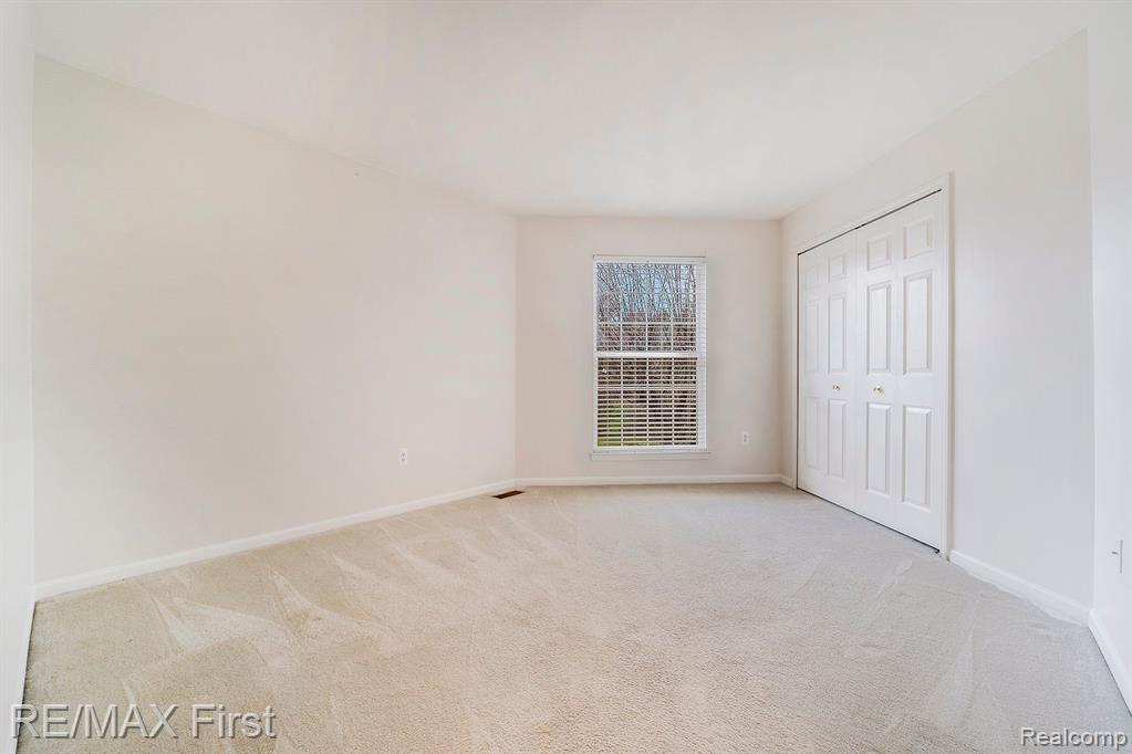 49882 Alpine, Macomb, MI 48044 — Photo 10