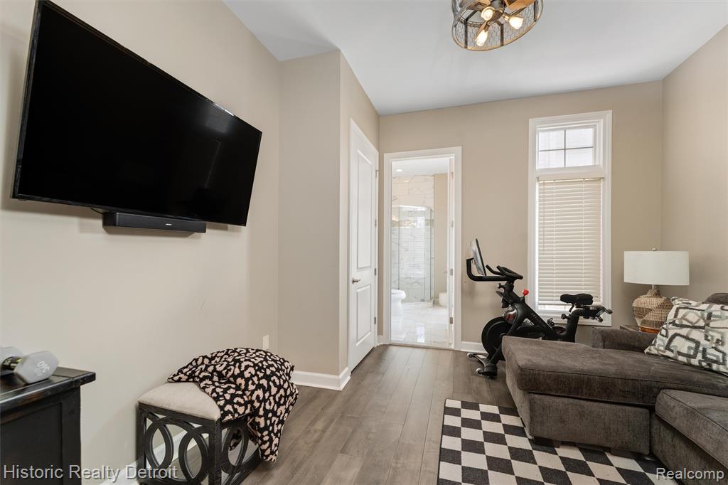 5695 N Branford Drive N, West Bloomfield, MI — Photo 30