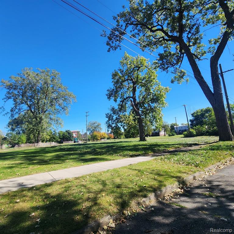 2700 HURON Street, Detroit, MI 48216 — Photo 2