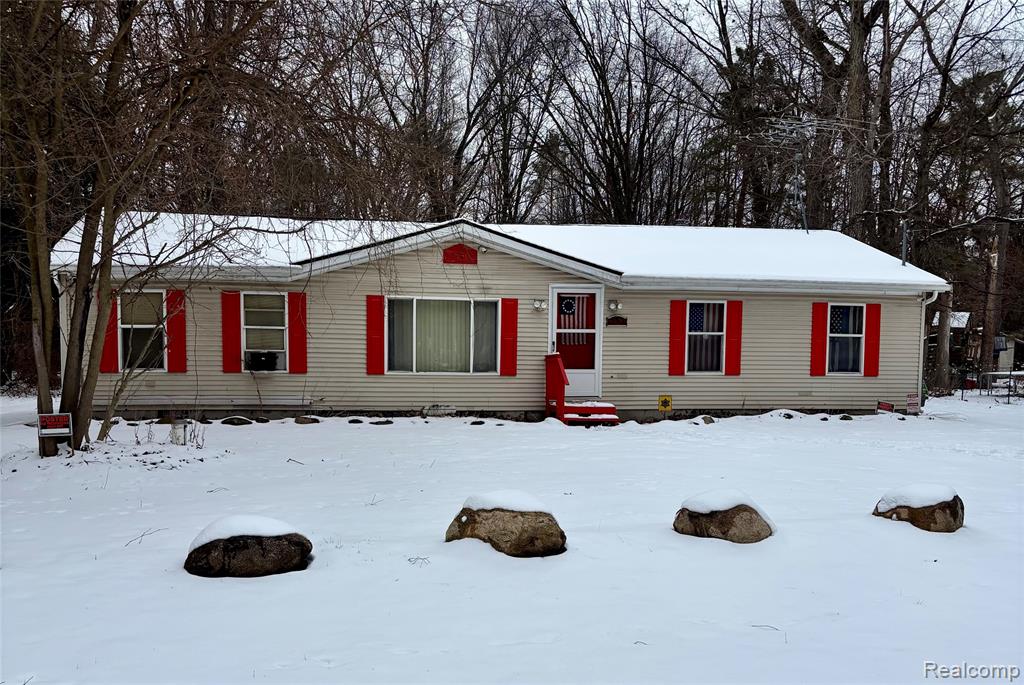 9320 Finch Drive, Linden, MI 48451 — front exterior