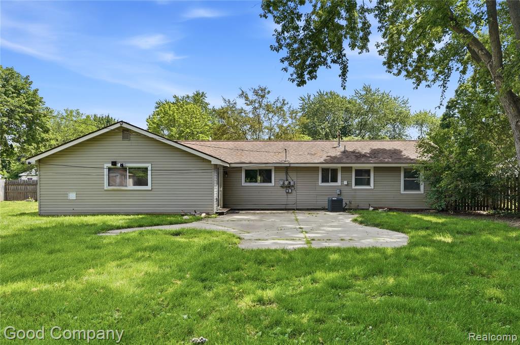 3130 Greenlawn Avenue, Commerce Twp, MI 48382 — Photo 24