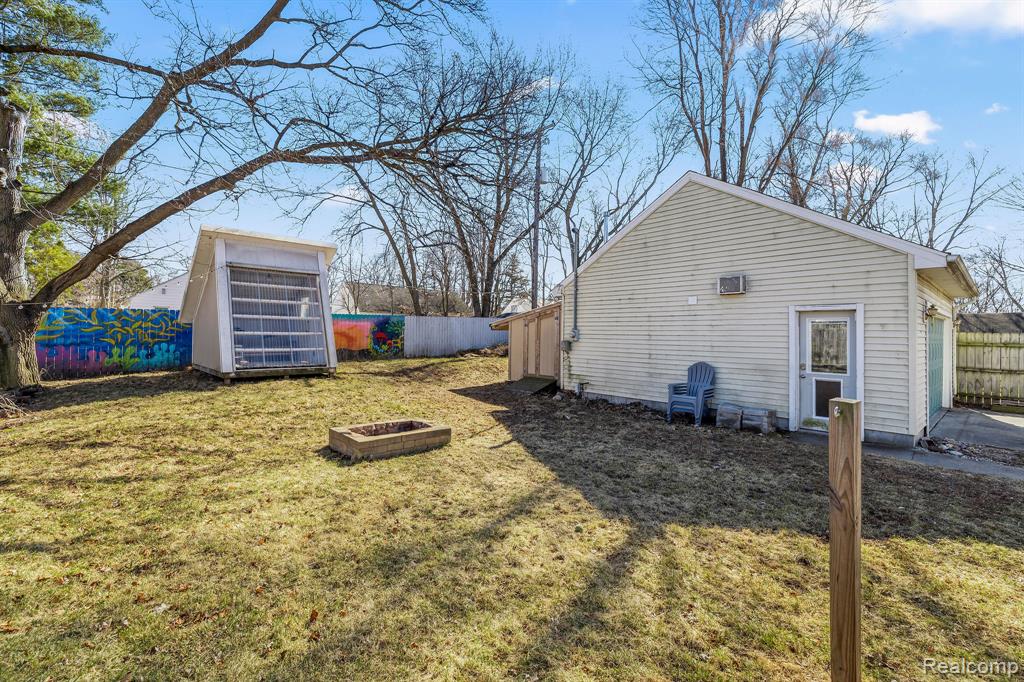 2212 Virginia Street, Midland, MI 48642 — Photo 6