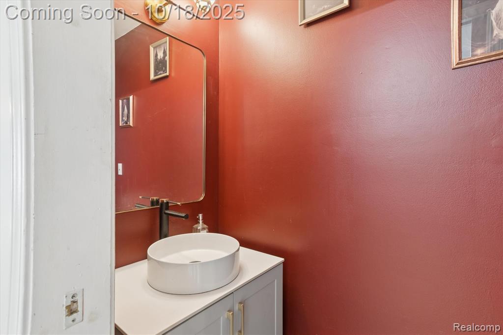5696 Huntington Court, Ypsilanti, MI 48197 — Photo 23