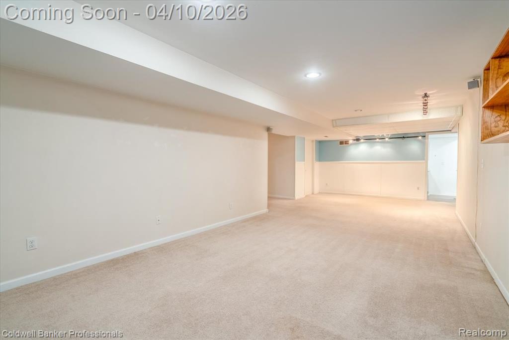 7447 Knollwood Drive, Ypsilanti, MI 48197 — Photo 22