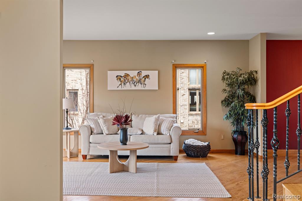 49332 GOLDEN LAKE Drive, Shelby Twp, MI 48315 — Photo 25