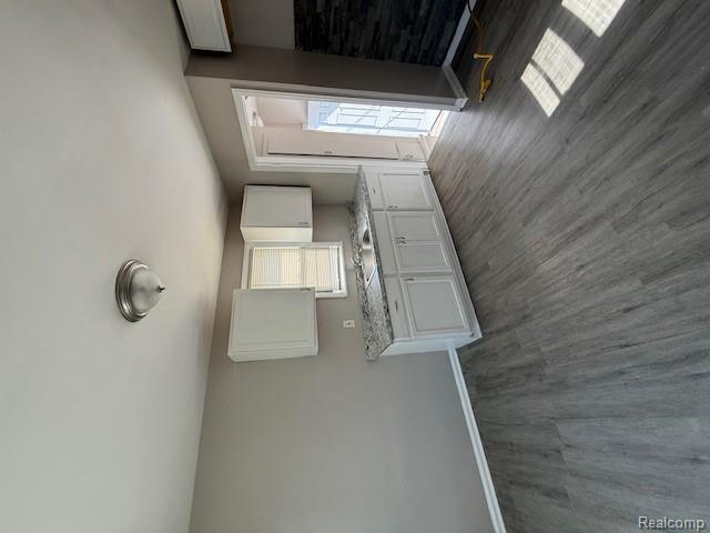 18403 Conley Street - Photo 3