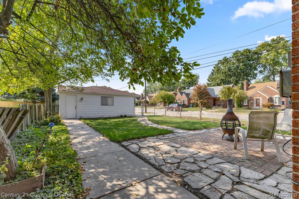 951 N MILDRED Street, Dearborn, MI 48128 — Photo 18