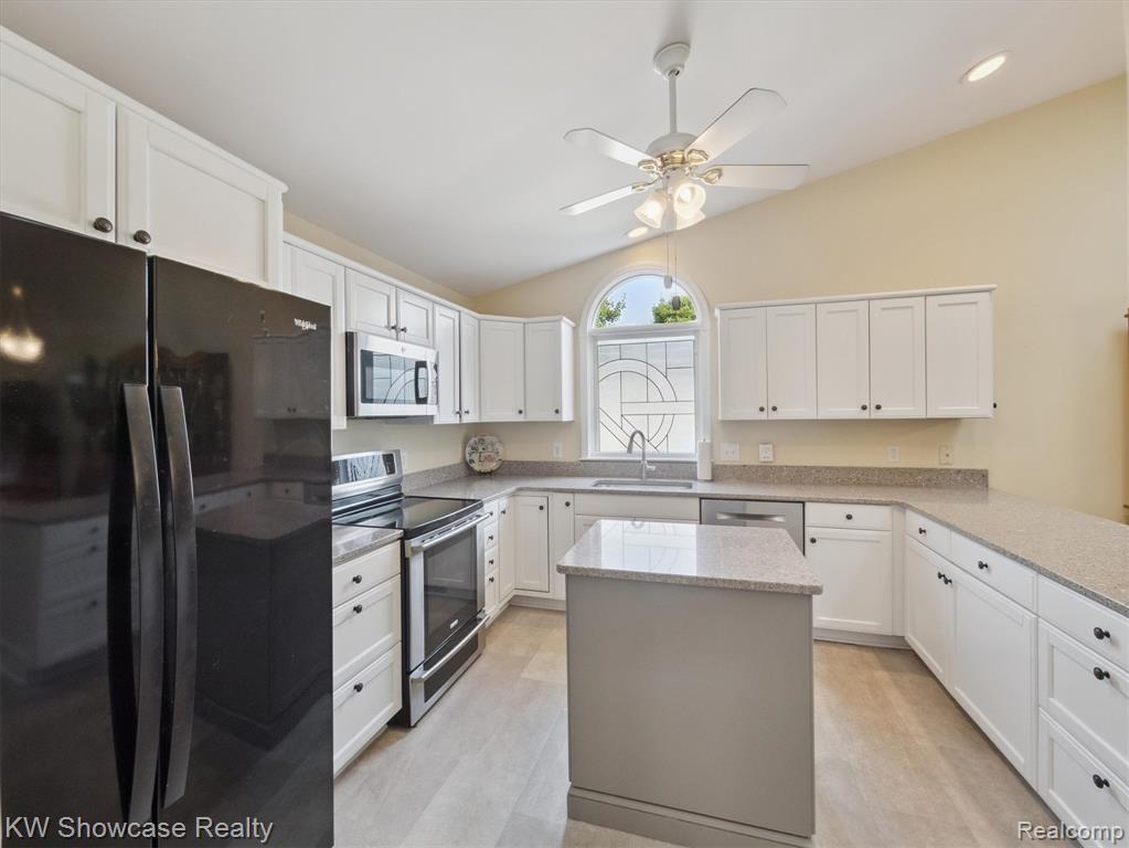 2933 E Telluride, Brighton, MI 48114 — Photo 12