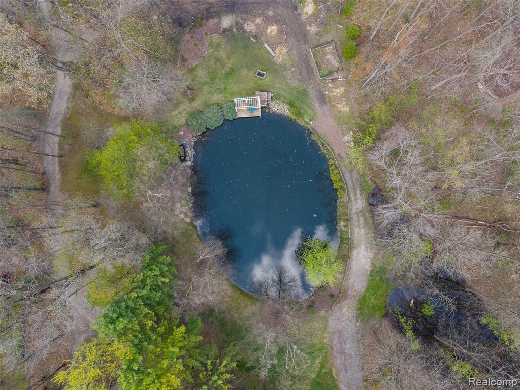 561 Valley Drive, Milford, MI 48381 — Photo 71